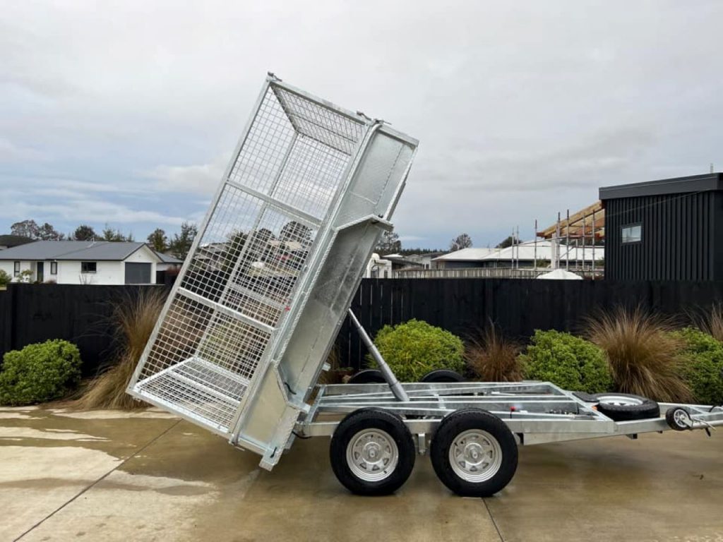 A tandem trailer with tipper