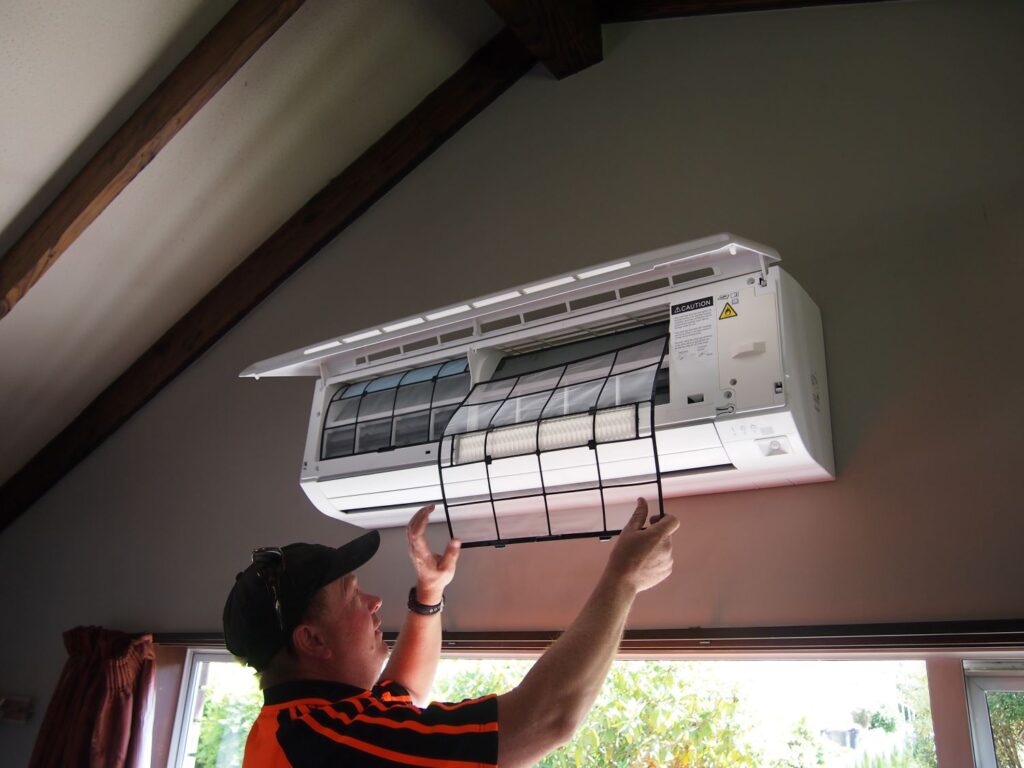 heatpump clean in Ashburton