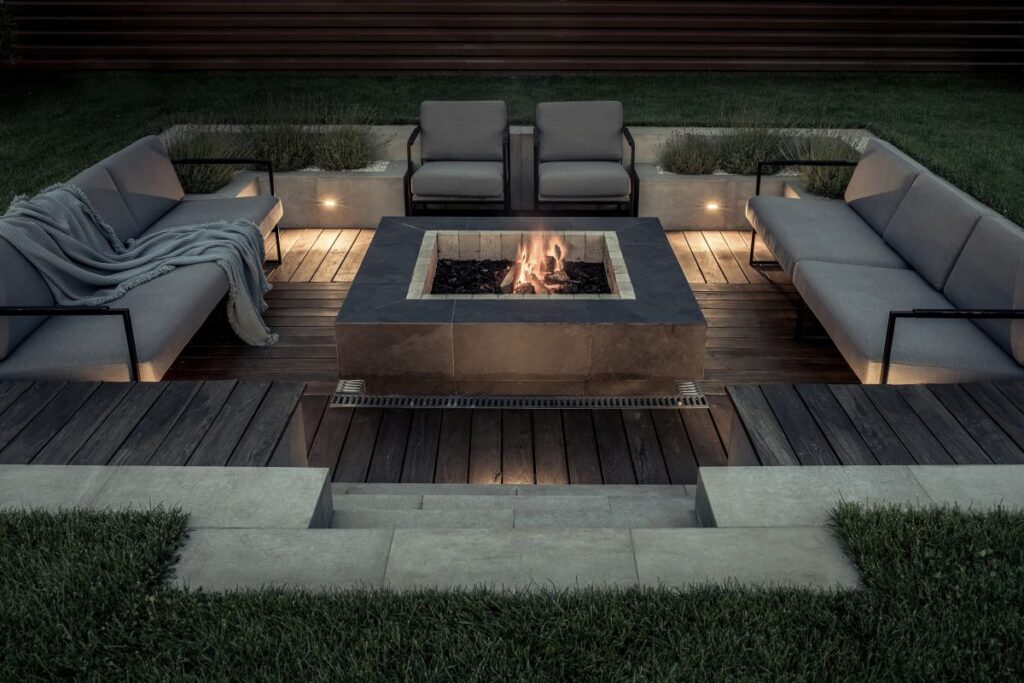 outdoor firepit